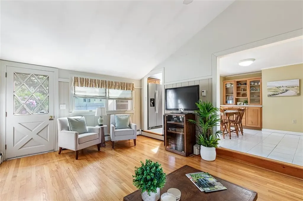 1 Joann Drive Barrington RI 02806