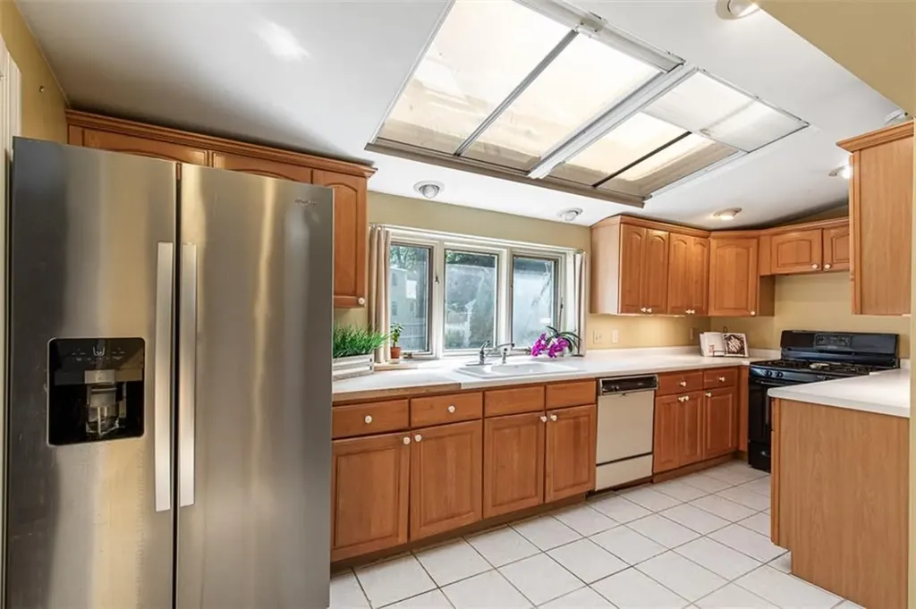 1 Joann Drive Barrington RI 02806