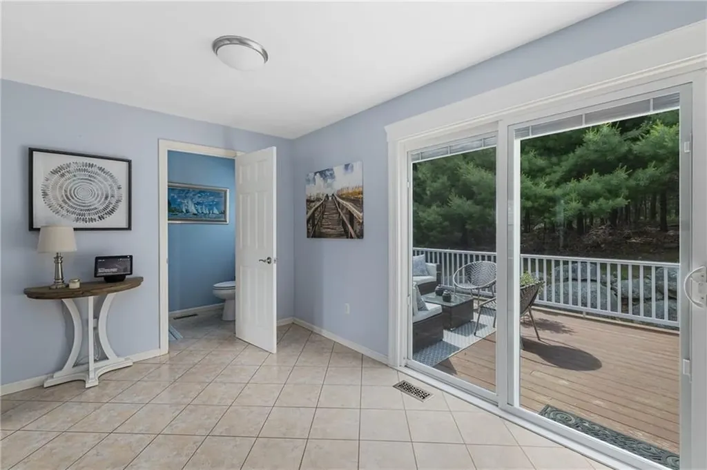 24 Cobblestone Terrace Coventry RI 02816