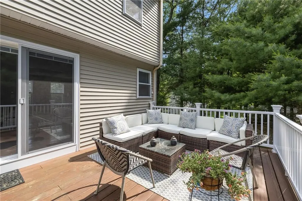 24 Cobblestone Terrace Coventry RI 02816