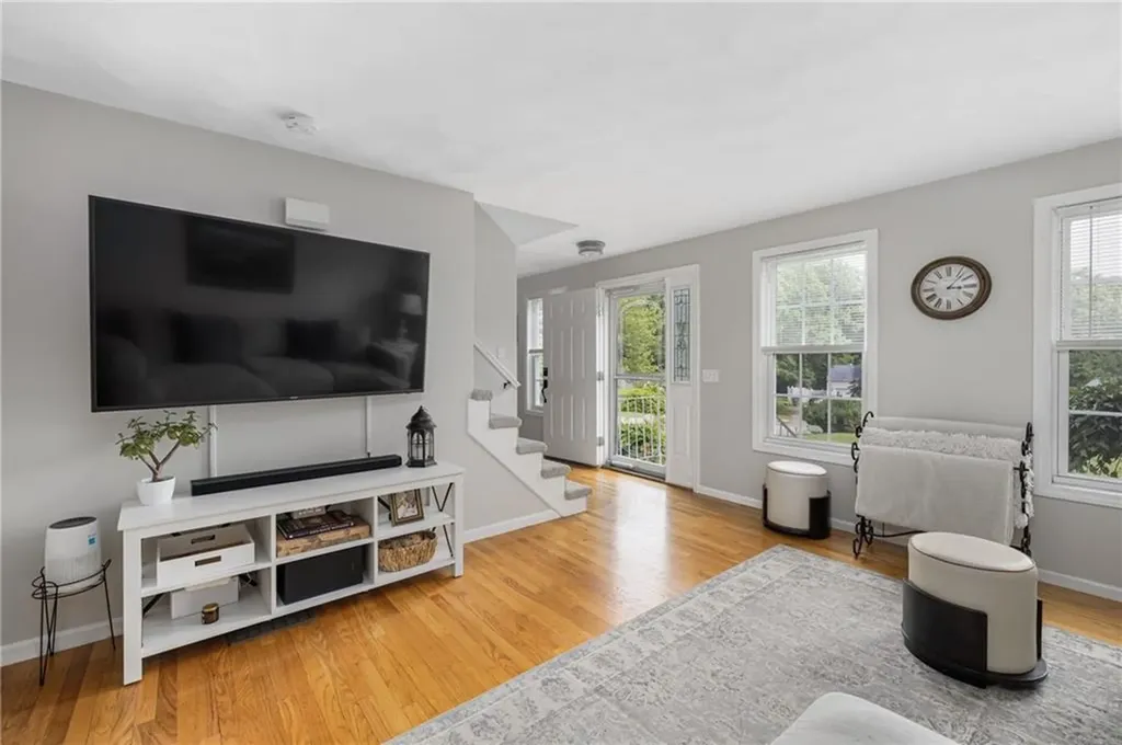 24 Cobblestone Terrace Coventry RI 02816