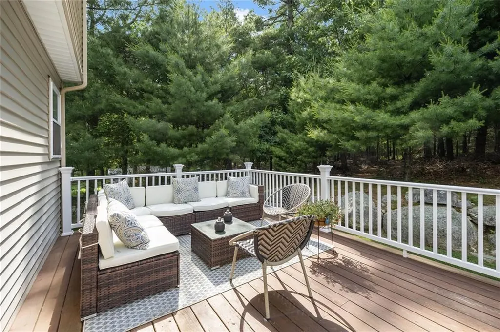24 Cobblestone Terrace Coventry RI 02816