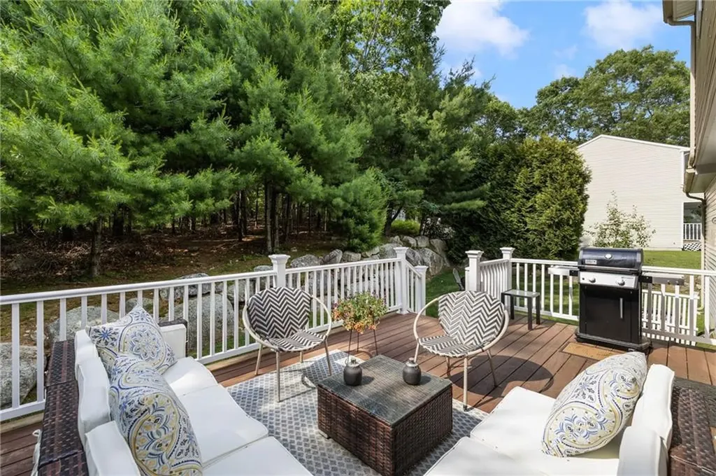 24 Cobblestone Terrace Coventry RI 02816