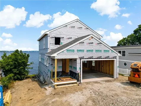 92 King Philip Avenue Bristol RI 02809