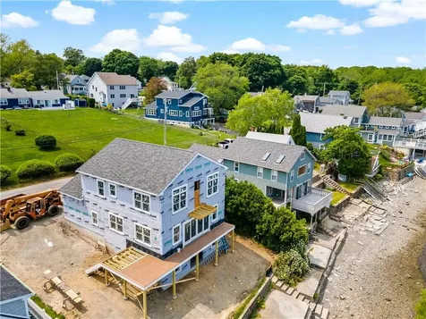 92 King Philip Avenue Bristol RI 02809