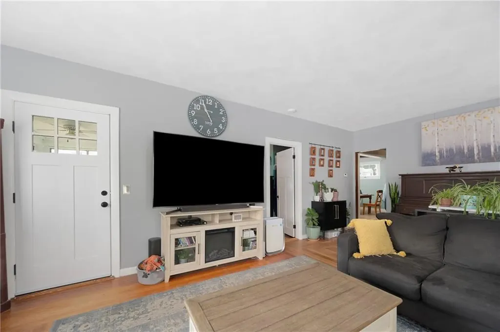 66 Dean Avenue Smithfield RI 02917