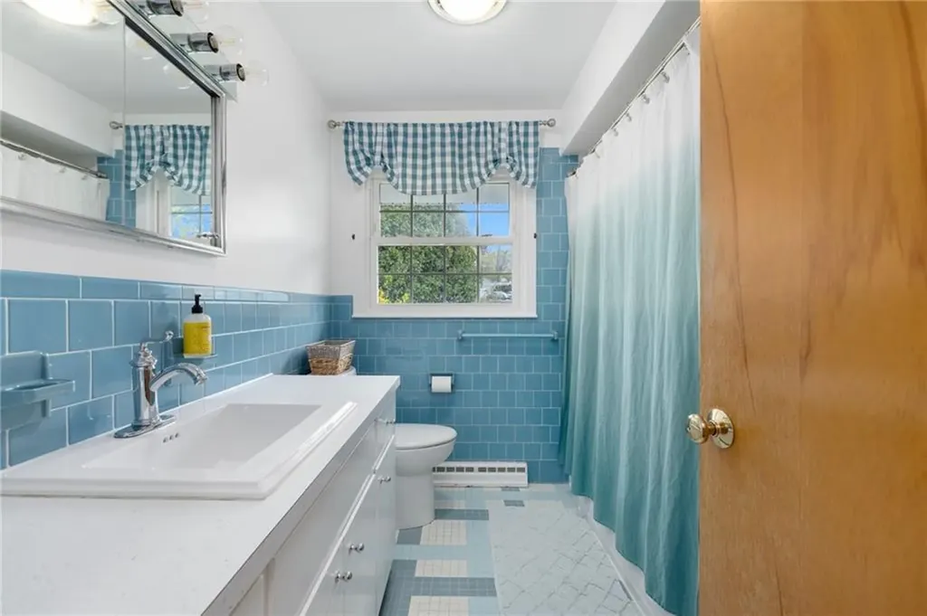 117 Newton Street Woonsocket RI 02895