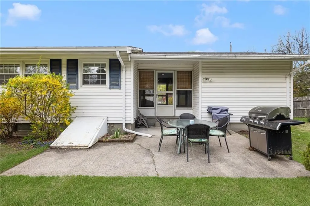 117 Newton Street Woonsocket RI 02895