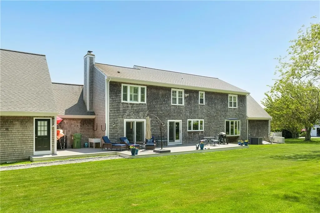 15 Roger Williams Court Portsmouth RI 02871