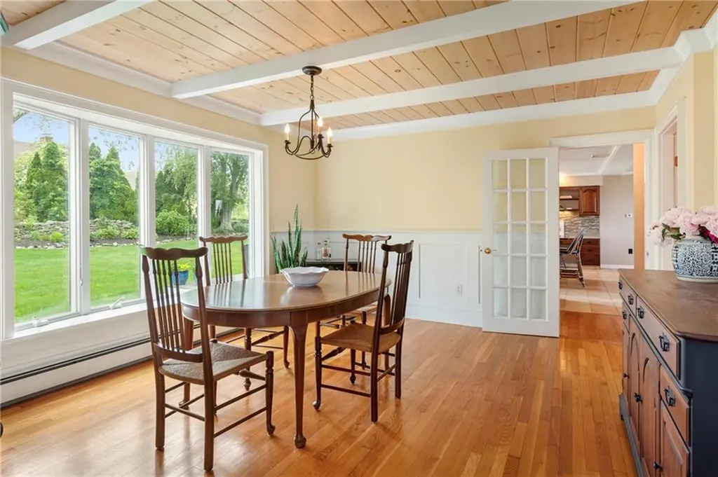 15 Roger Williams Court Portsmouth RI 02871