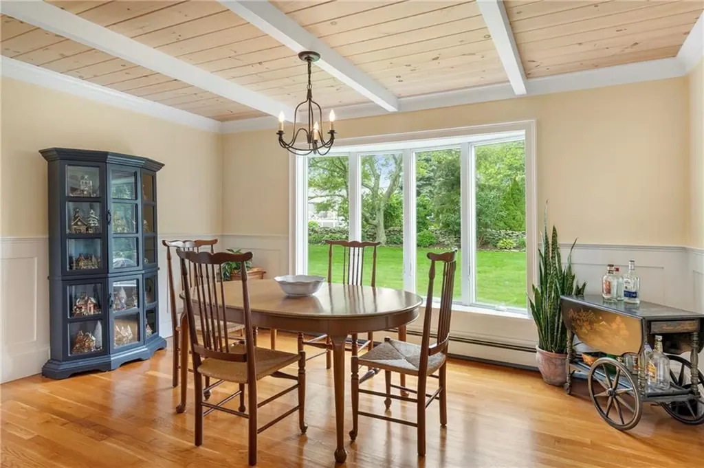 15 Roger Williams Court Portsmouth RI 02871