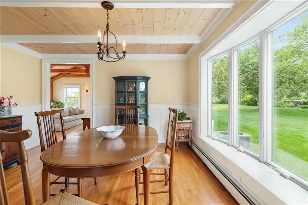 15 Roger Williams Court Portsmouth RI 02871
