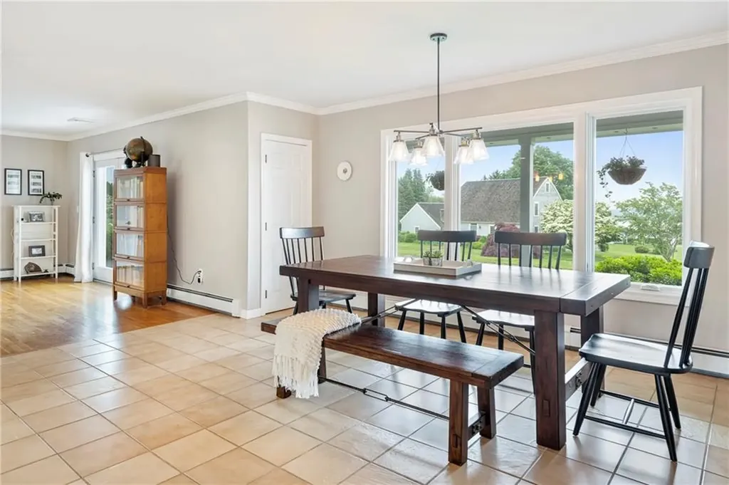 15 Roger Williams Court Portsmouth RI 02871