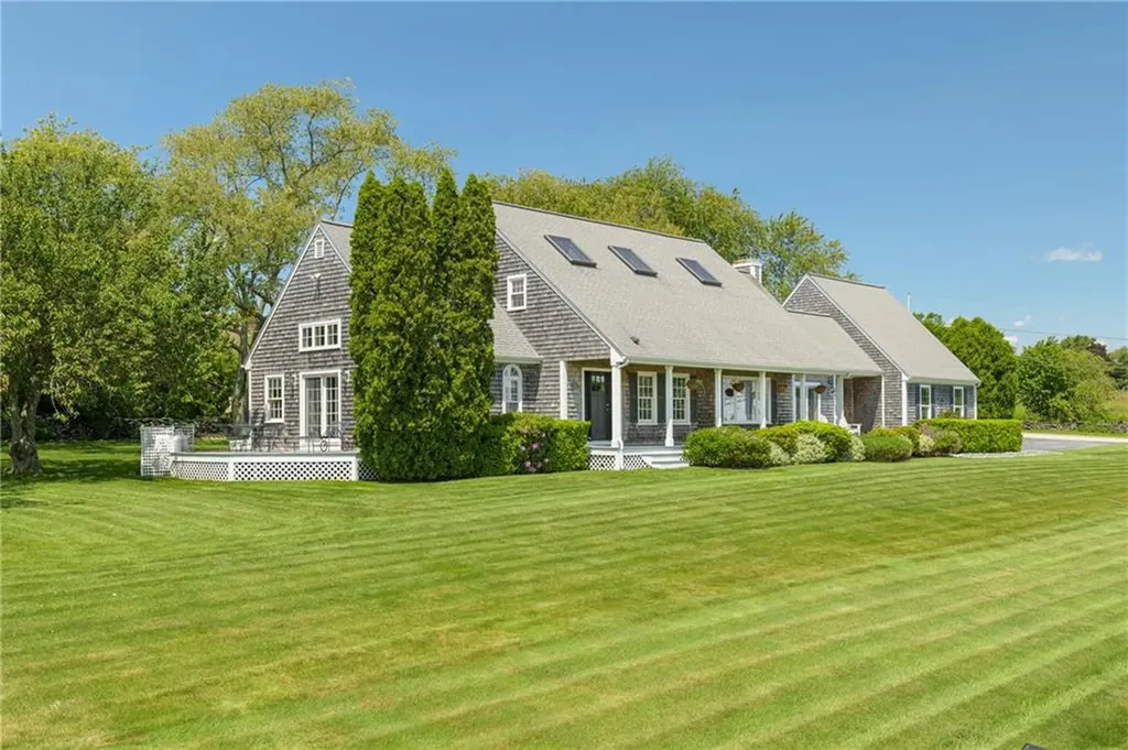 15 Roger Williams Court Portsmouth RI 02871