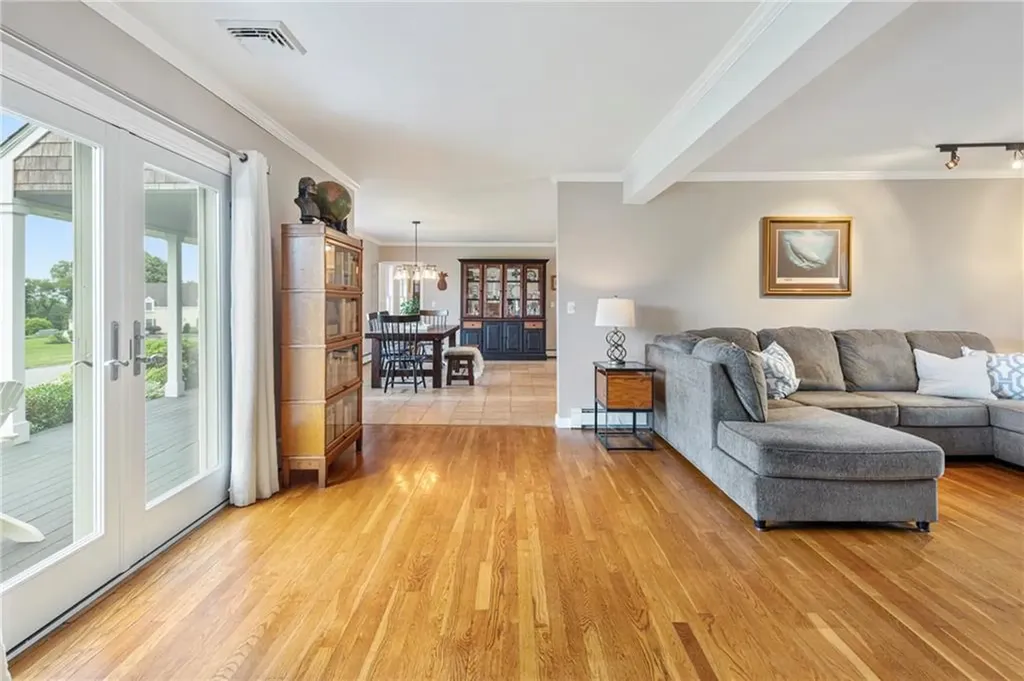 15 Roger Williams Court Portsmouth RI 02871