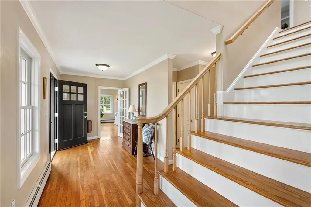 15 Roger Williams Court Portsmouth RI 02871
