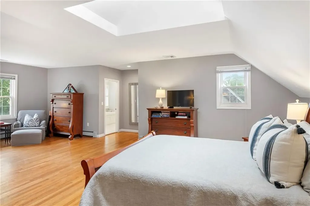 15 Roger Williams Court Portsmouth RI 02871