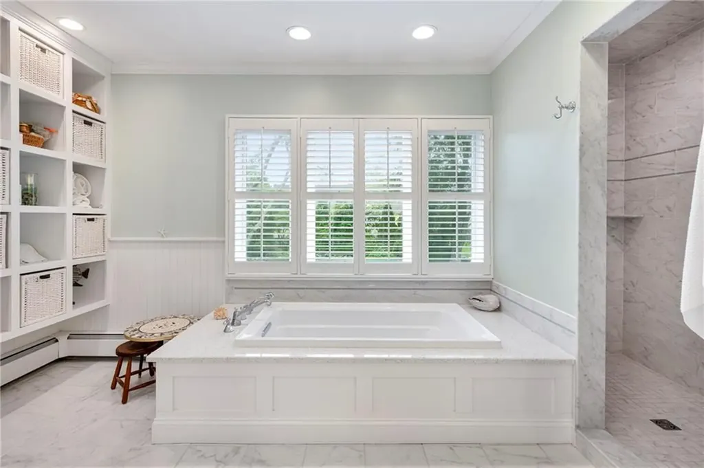 15 Roger Williams Court Portsmouth RI 02871
