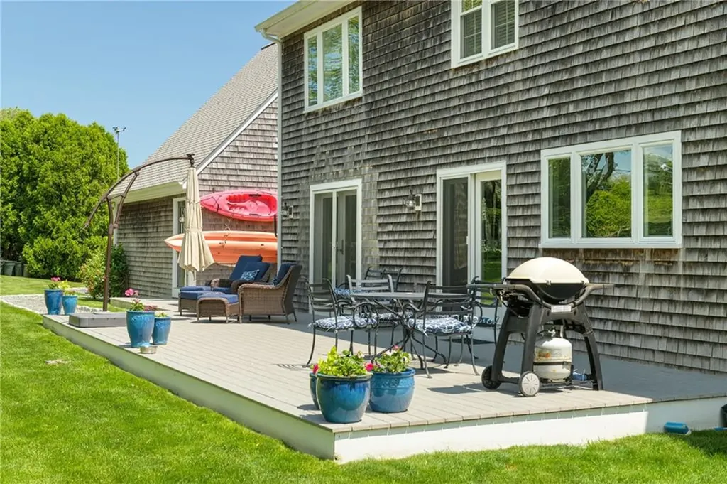 15 Roger Williams Court Portsmouth RI 02871