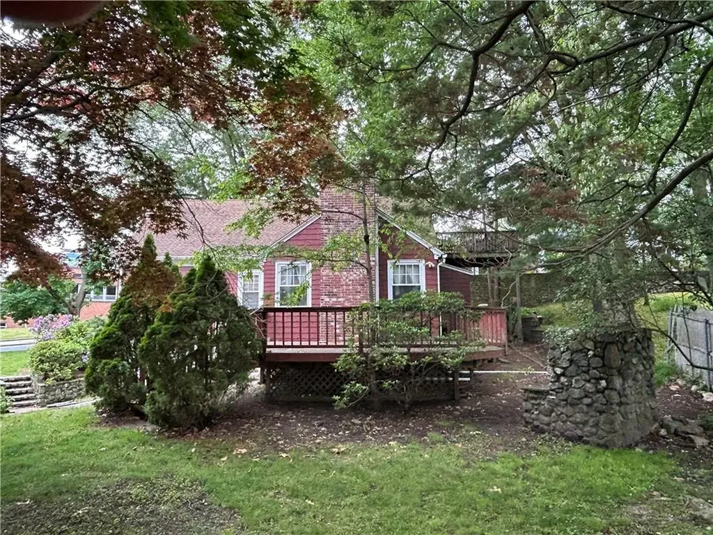 175 Oakland Avenue Cranston RI 02910