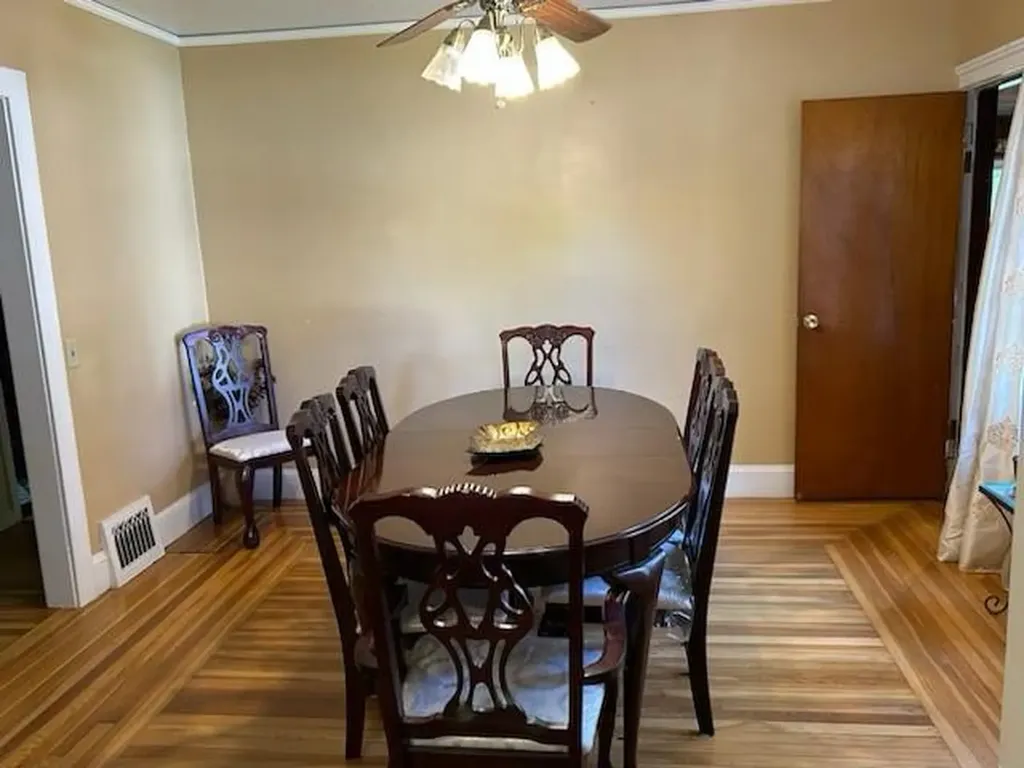 175 Oakland Avenue Cranston RI 02910