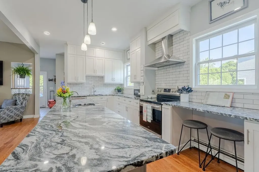 71 Vinton Avenue Cranston RI 02920