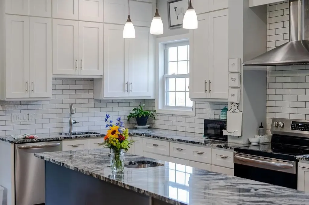 71 Vinton Avenue Cranston RI 02920