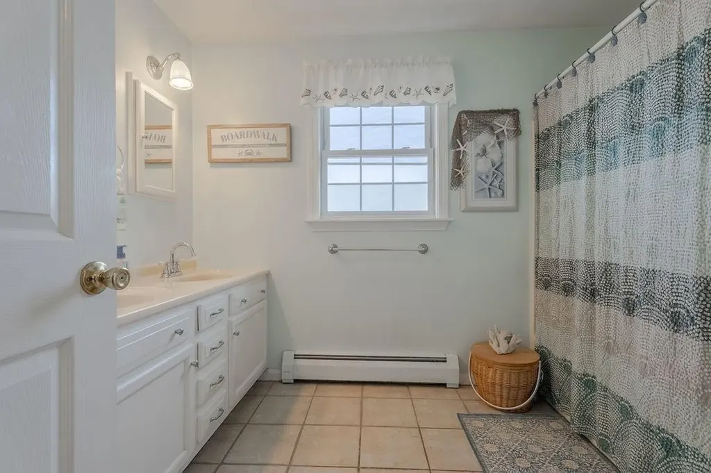 71 Vinton Avenue Cranston RI 02920