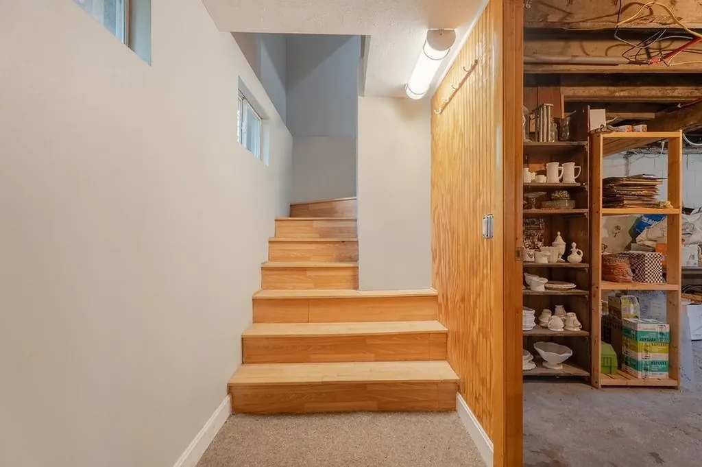71 Vinton Avenue Cranston RI 02920