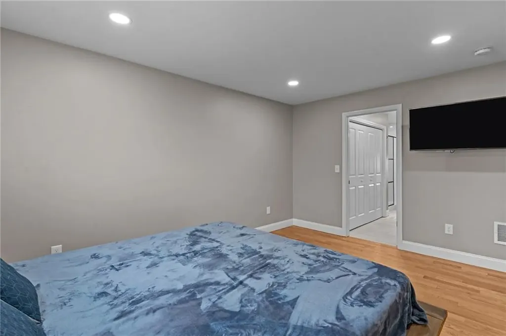 92 Dewolf Avenue Bristol RI 02809