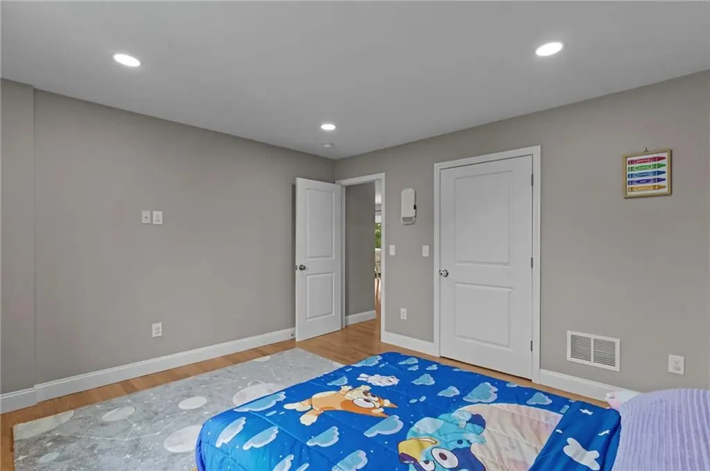 92 Dewolf Avenue Bristol RI 02809