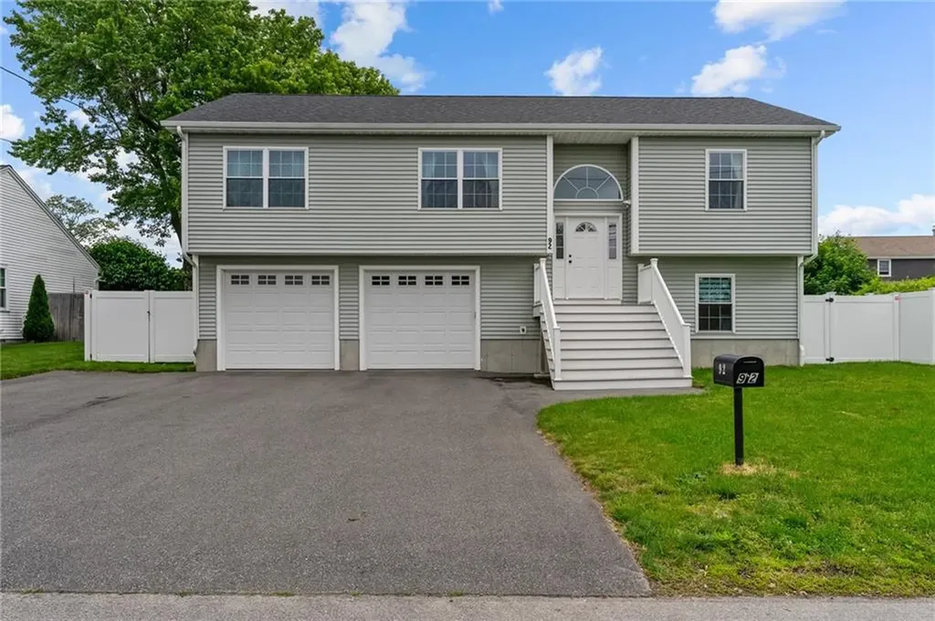 92 Dewolf Avenue Bristol RI 02809
