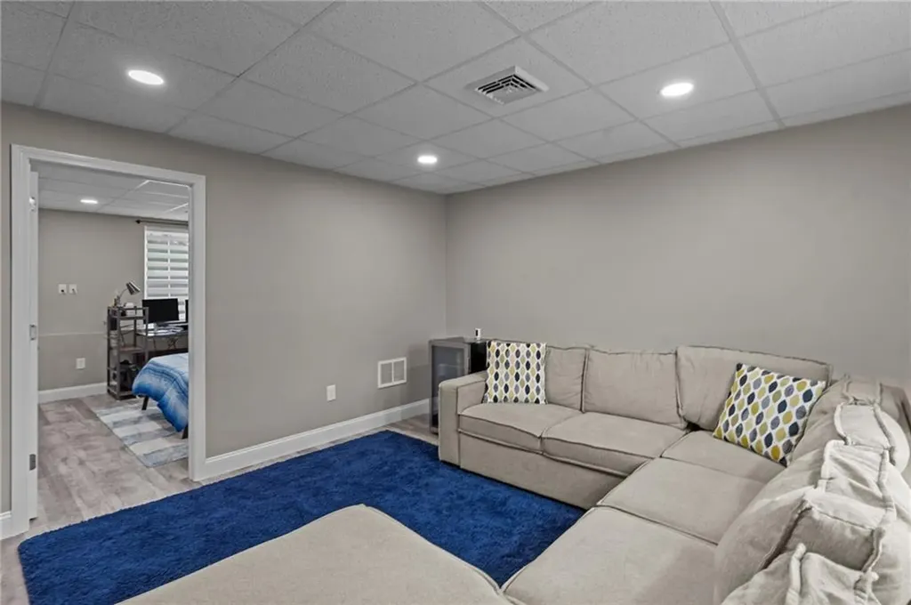 92 Dewolf Avenue Bristol RI 02809