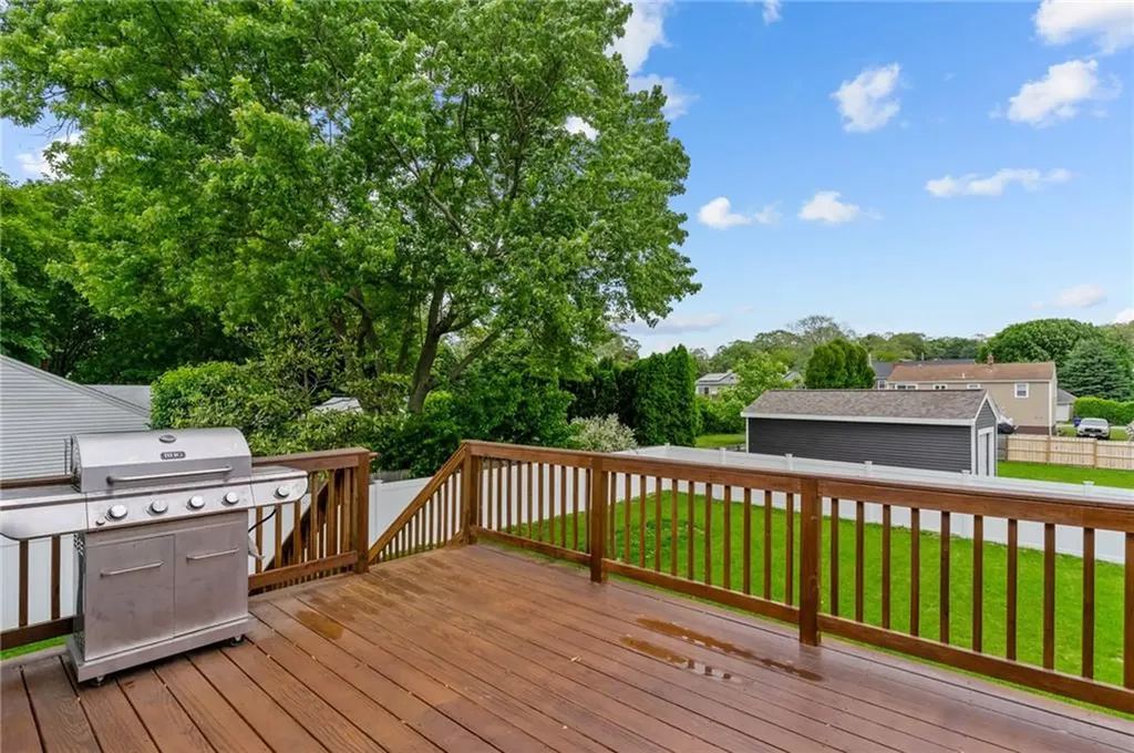 92 Dewolf Avenue Bristol RI 02809