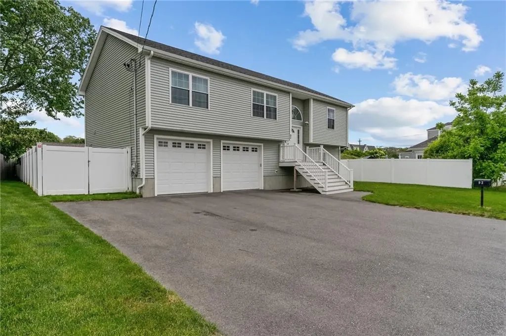 92 Dewolf Avenue Bristol RI 02809
