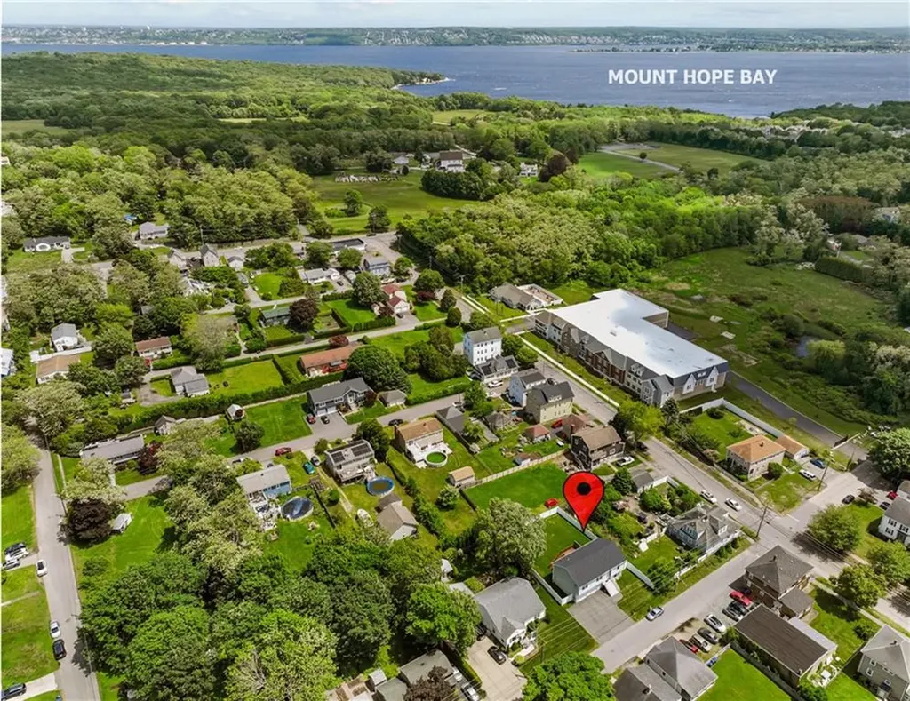 92 Dewolf Avenue Bristol RI 02809
