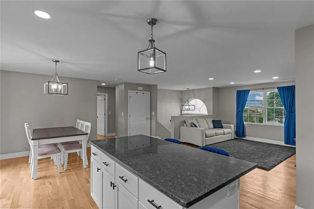 92 Dewolf Avenue Bristol RI 02809