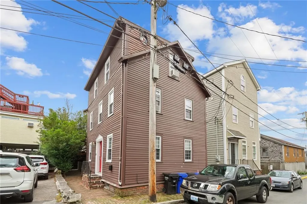 10 West Extension Street Newport RI 02840
