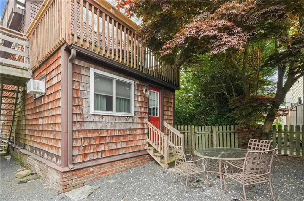 10 West Extension Street Newport RI 02840