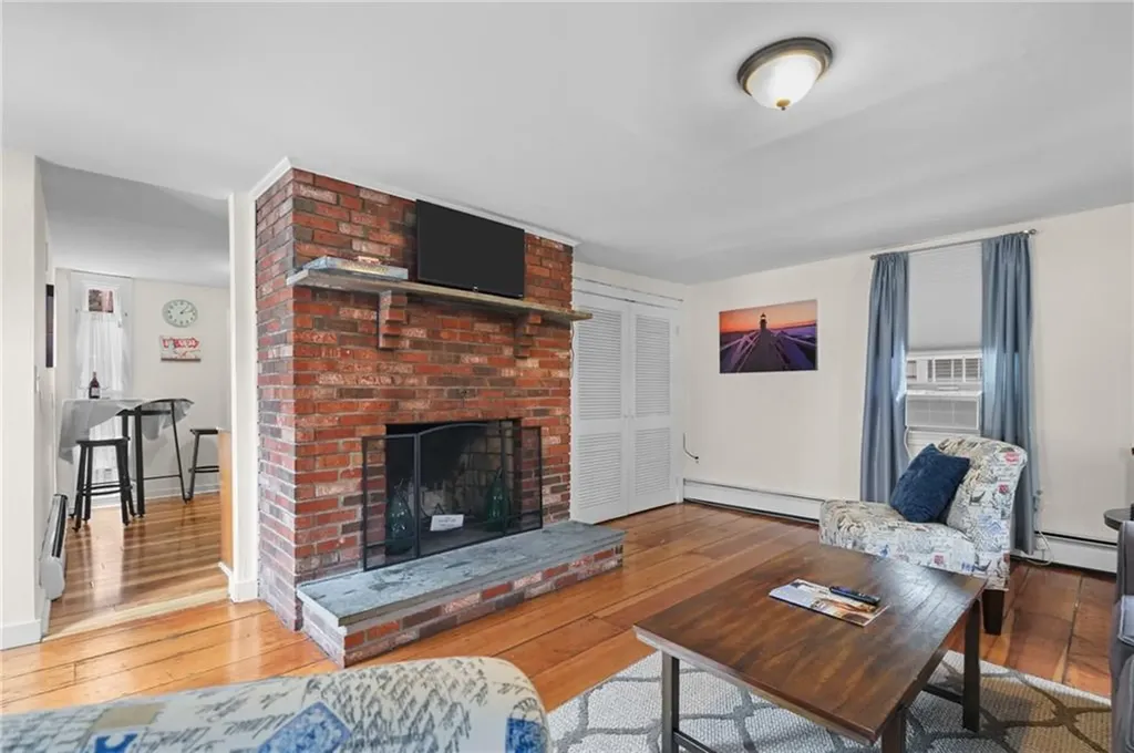 10 West Extension Street Newport RI 02840