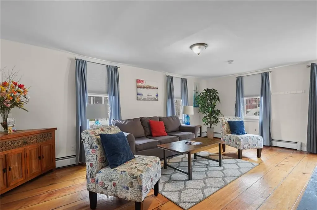 10 West Extension Street Newport RI 02840