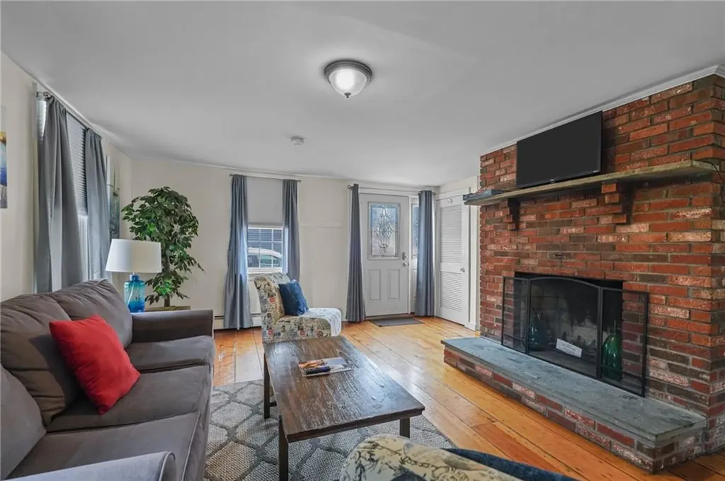 10 West Extension Street Newport RI 02840