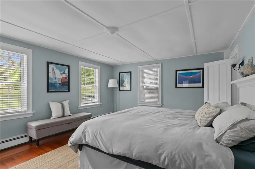 325 Spring Street Newport RI 02840