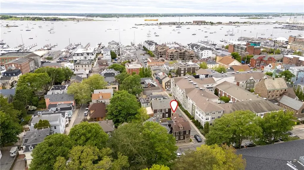325 Spring Street Newport RI 02840
