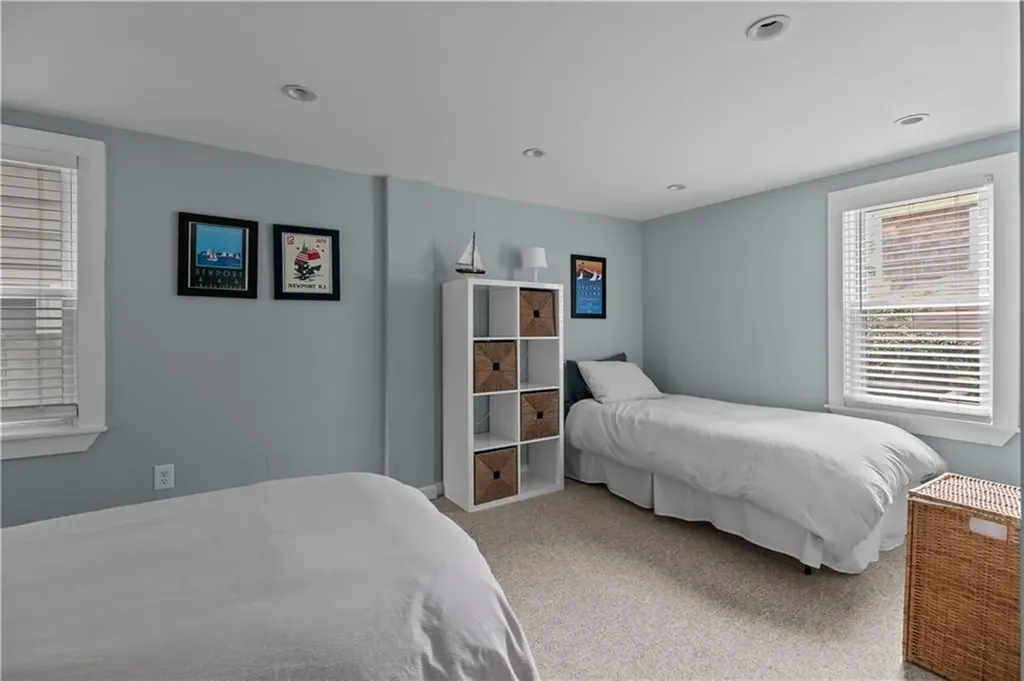 325 Spring Street Newport RI 02840