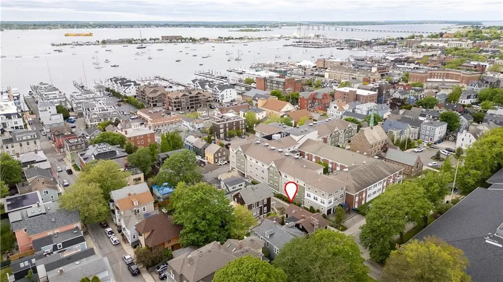 325 Spring Street Newport RI 02840