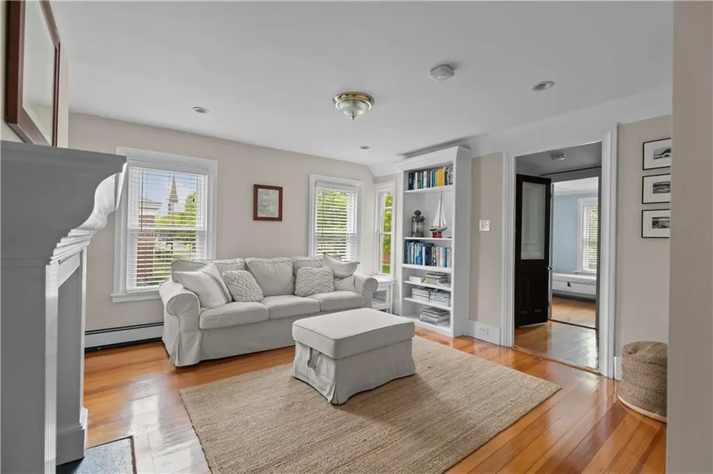 325 Spring Street Newport RI 02840