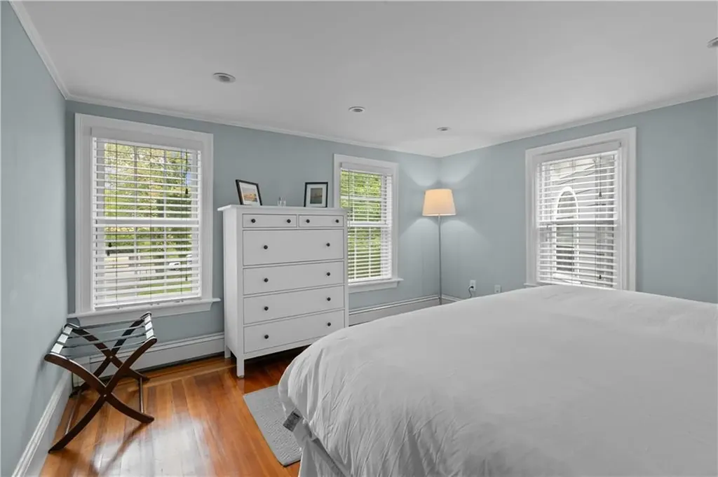 325 Spring Street Newport RI 02840