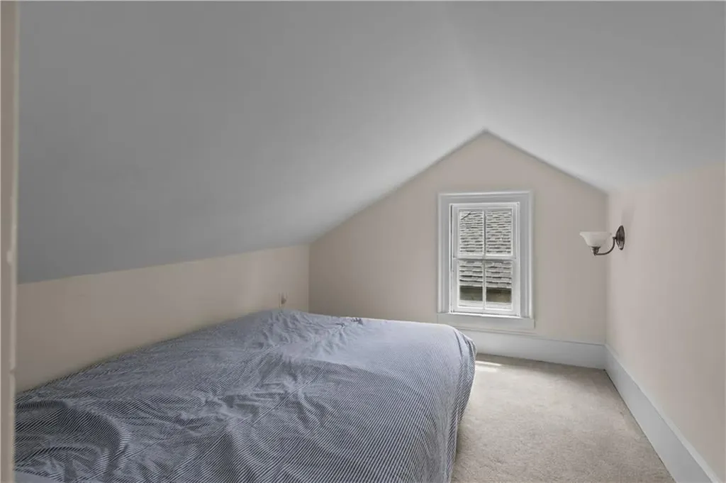 325 Spring Street Newport RI 02840