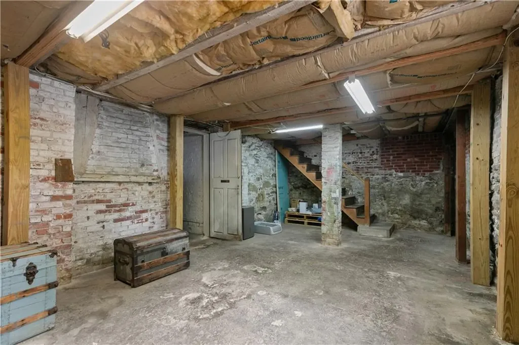 325 Spring Street Newport RI 02840